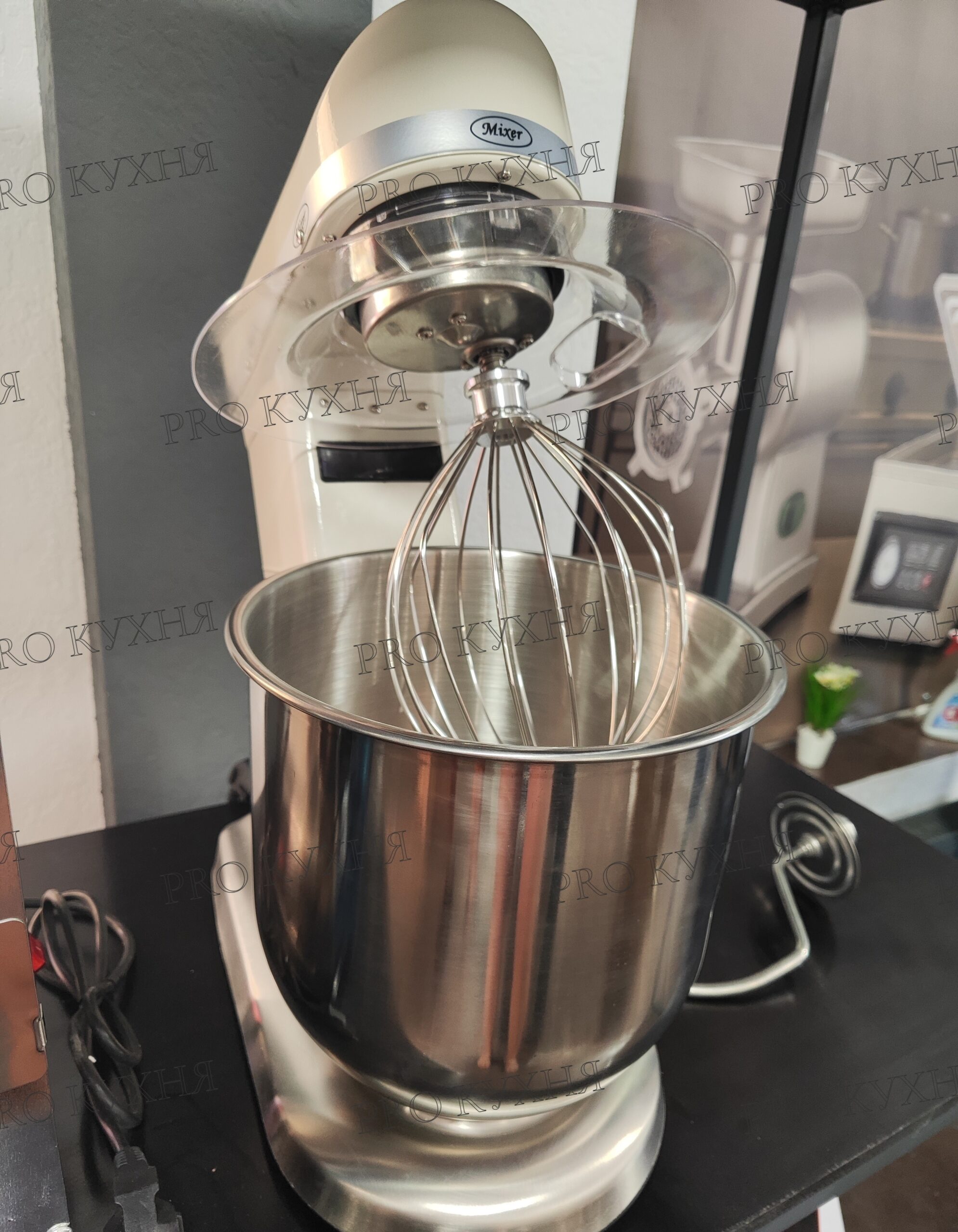 Професійний планетарний міксер В10К
