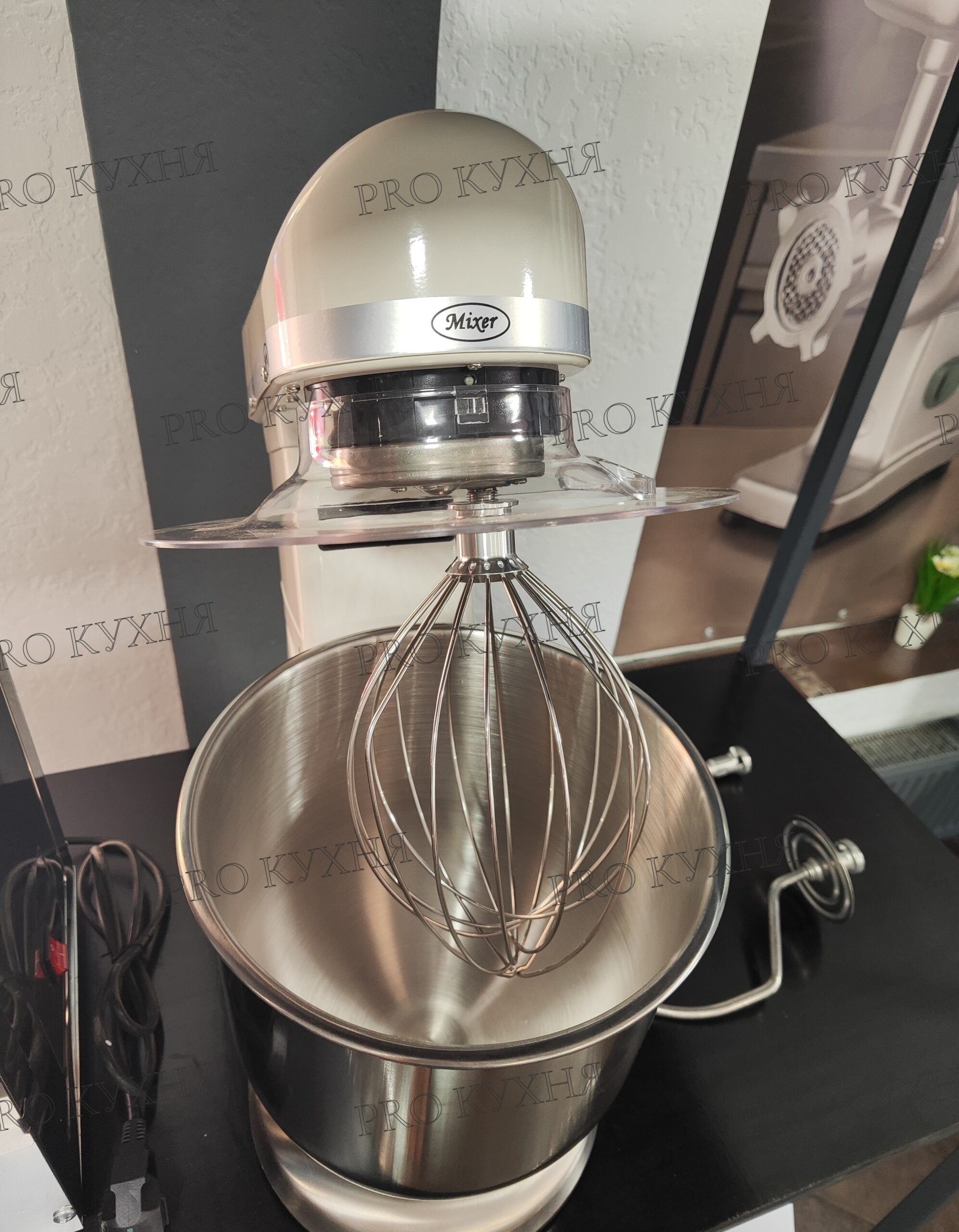 Професійний планетарний міксер В10К