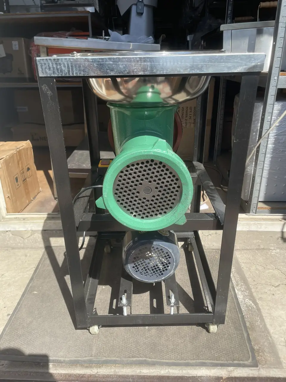 Мясорубка промислова XH-62 (4000 Вт, 600 кг/год) - Зображення 4