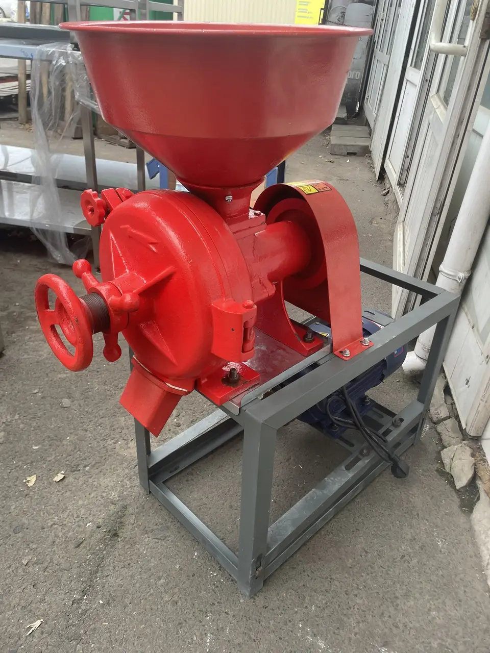 Дробарка зерна з регульованим помолом XH-260 - Зображення 3