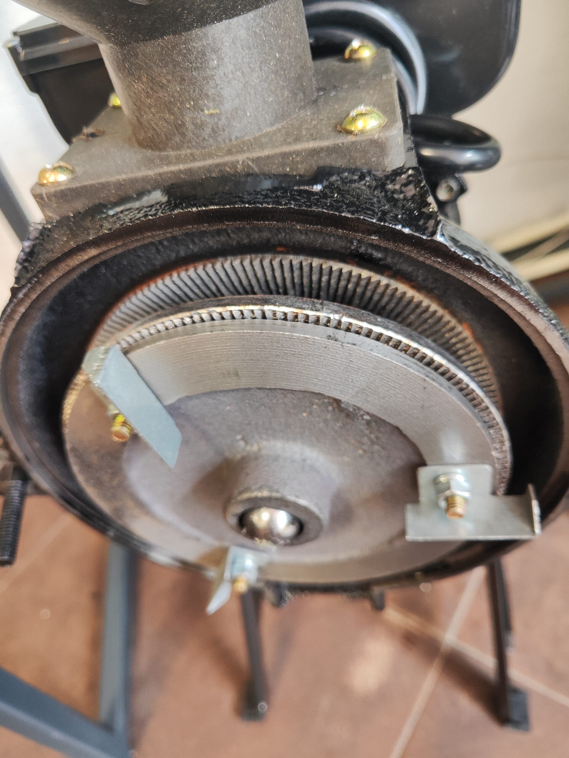 Дробарка-млин для кави, спецій, цукру, маку та інших сухих продуктів XH-150 - Зображення 5