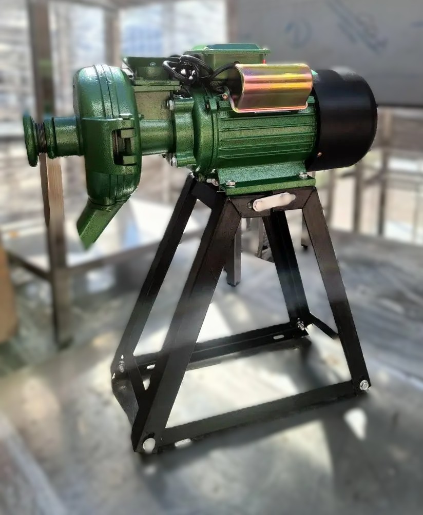 Дробарка-млин універсальна зі змінними жорнами (камінь + сталь) MFS-150