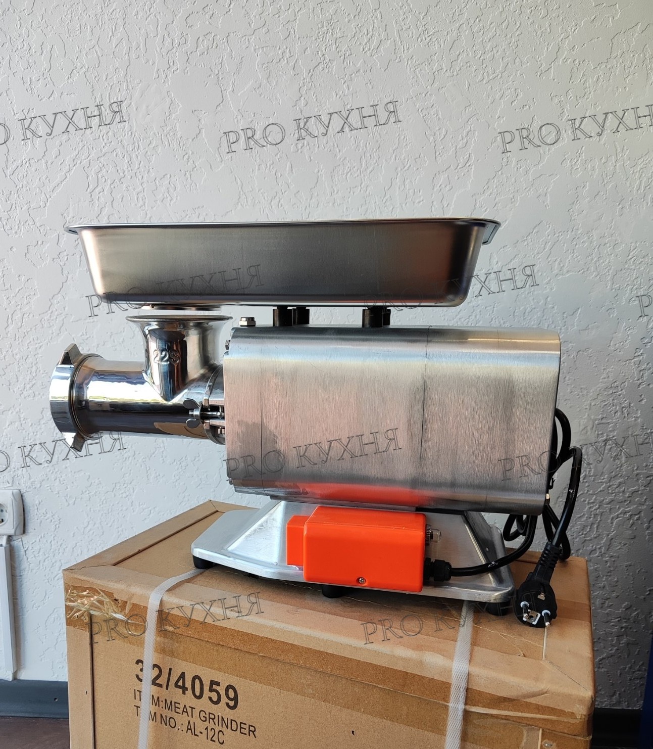 Промислова мясорубка BL-3-22Z , 220В (200 кг/год)