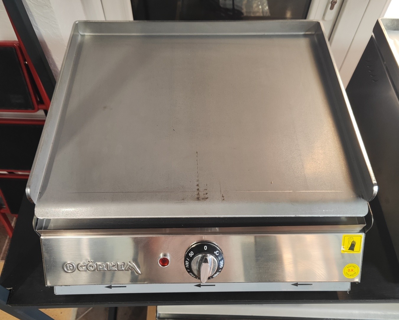 Електрична гладка жарочна поверхня görkem pe50