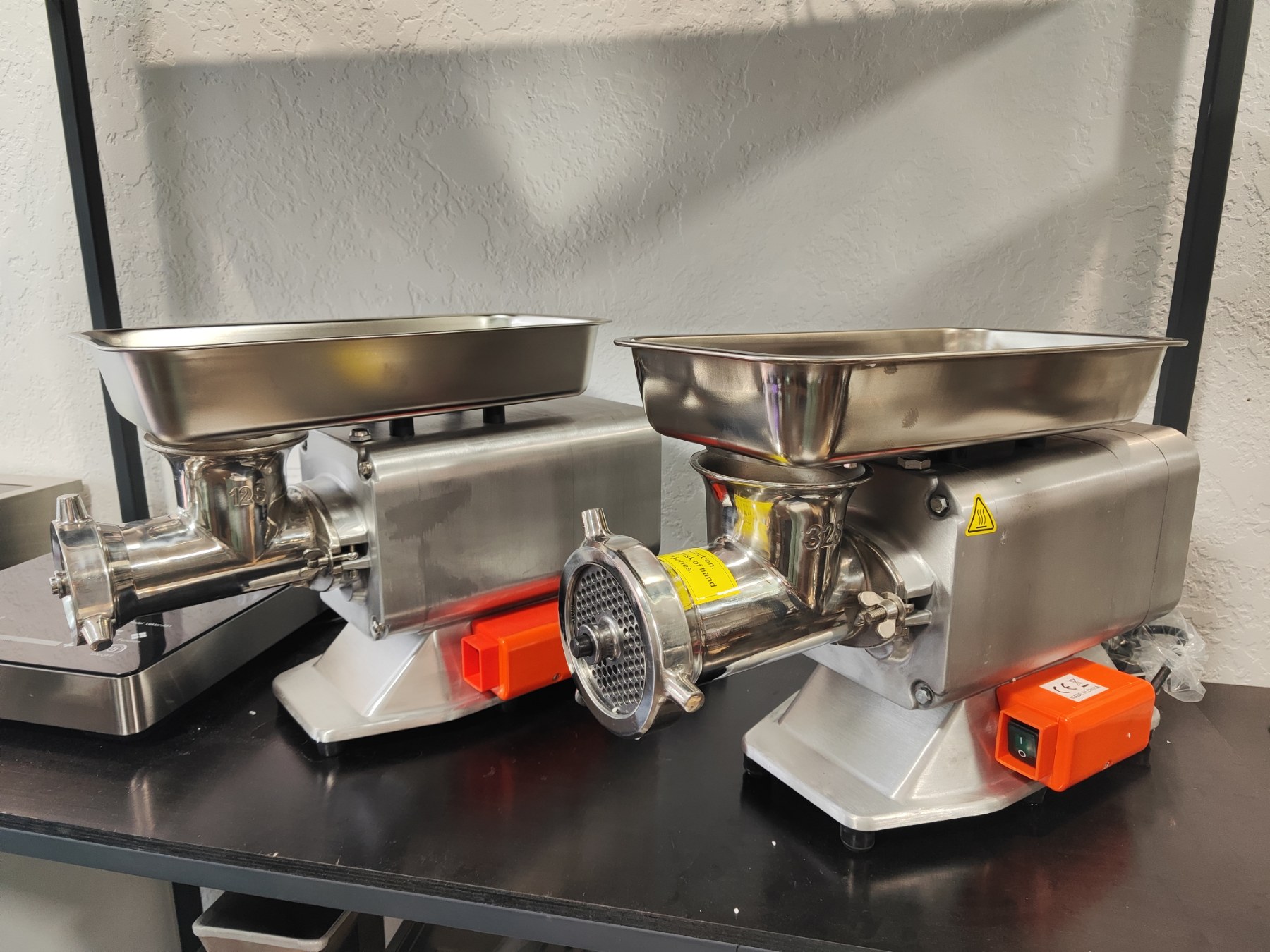 М’ясорубка промислова RY-32 (2200 Вт, продуктивність 350 кг/год) - Зображення 2