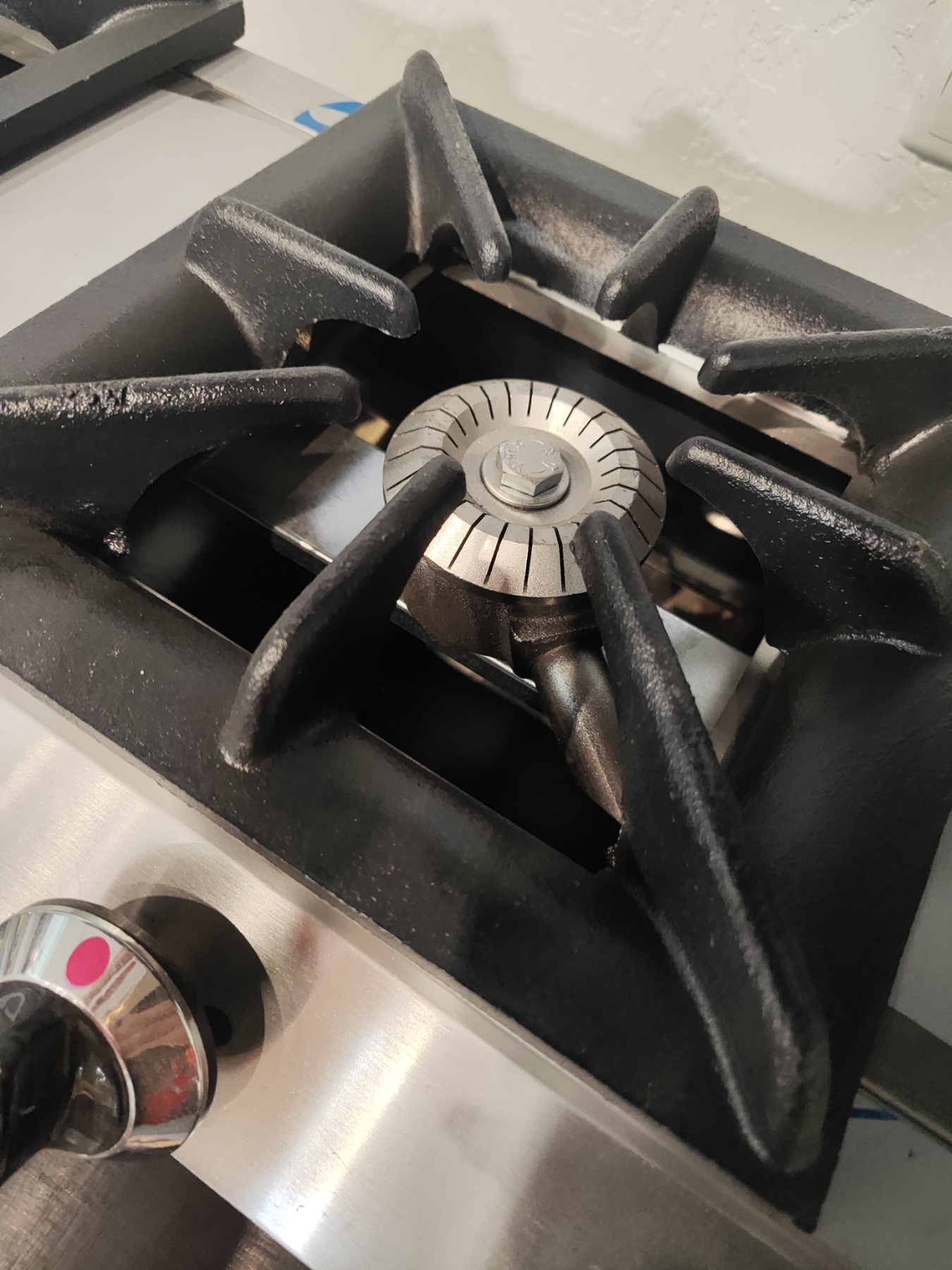 Професійна газова плита görkem go30 — настільна, 3 конфоркова