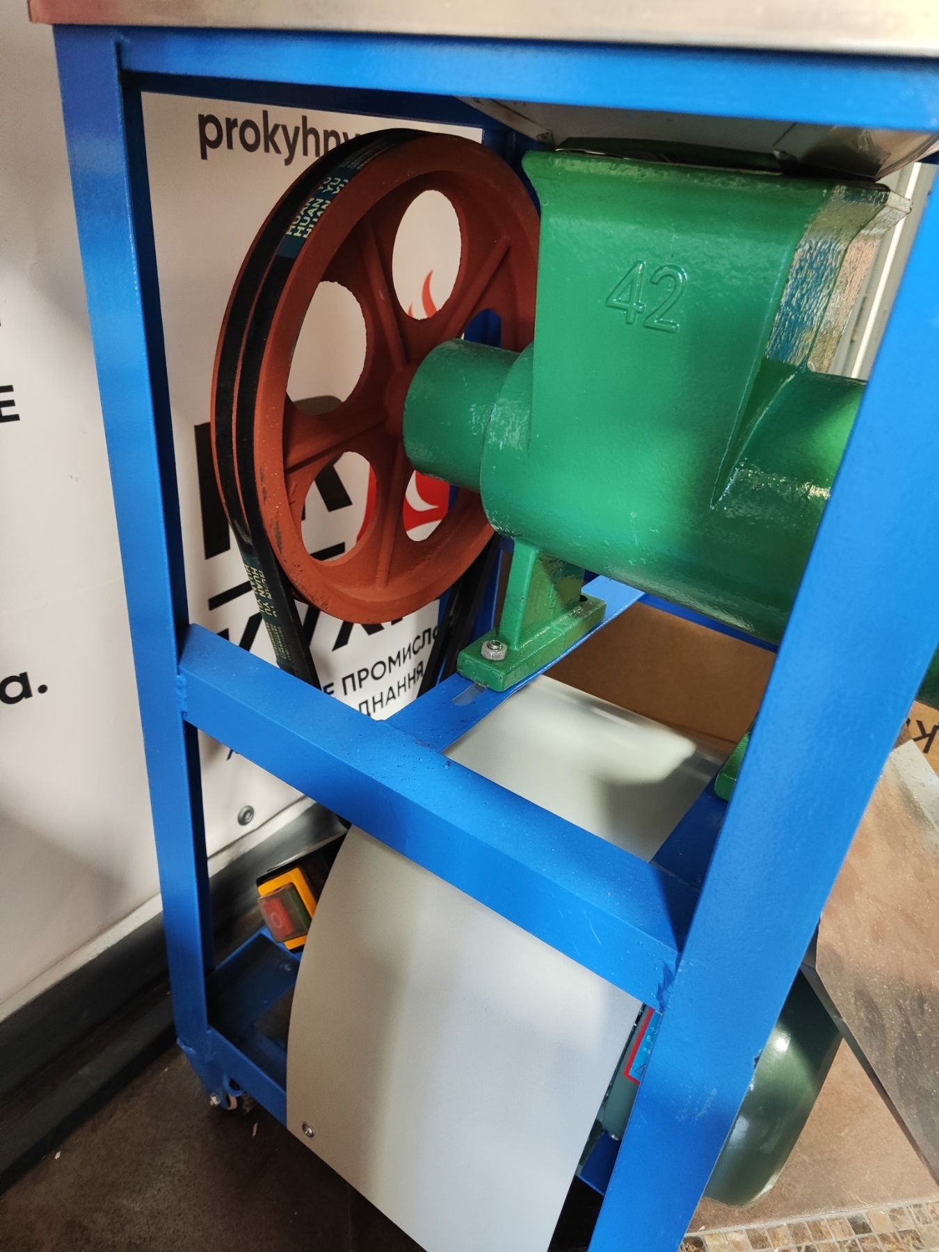 Мясорубка промислова XH-42 (350 кг/год, 3000 Вт) - Зображення 5