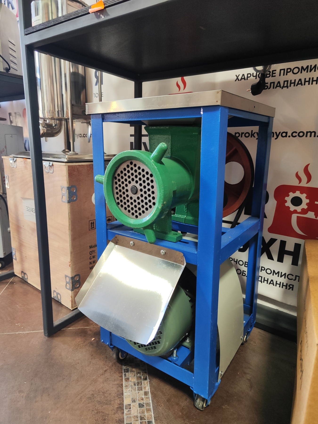 Мясорубка промислова XH-42 (350 кг/год, 3000 Вт) - Зображення 6