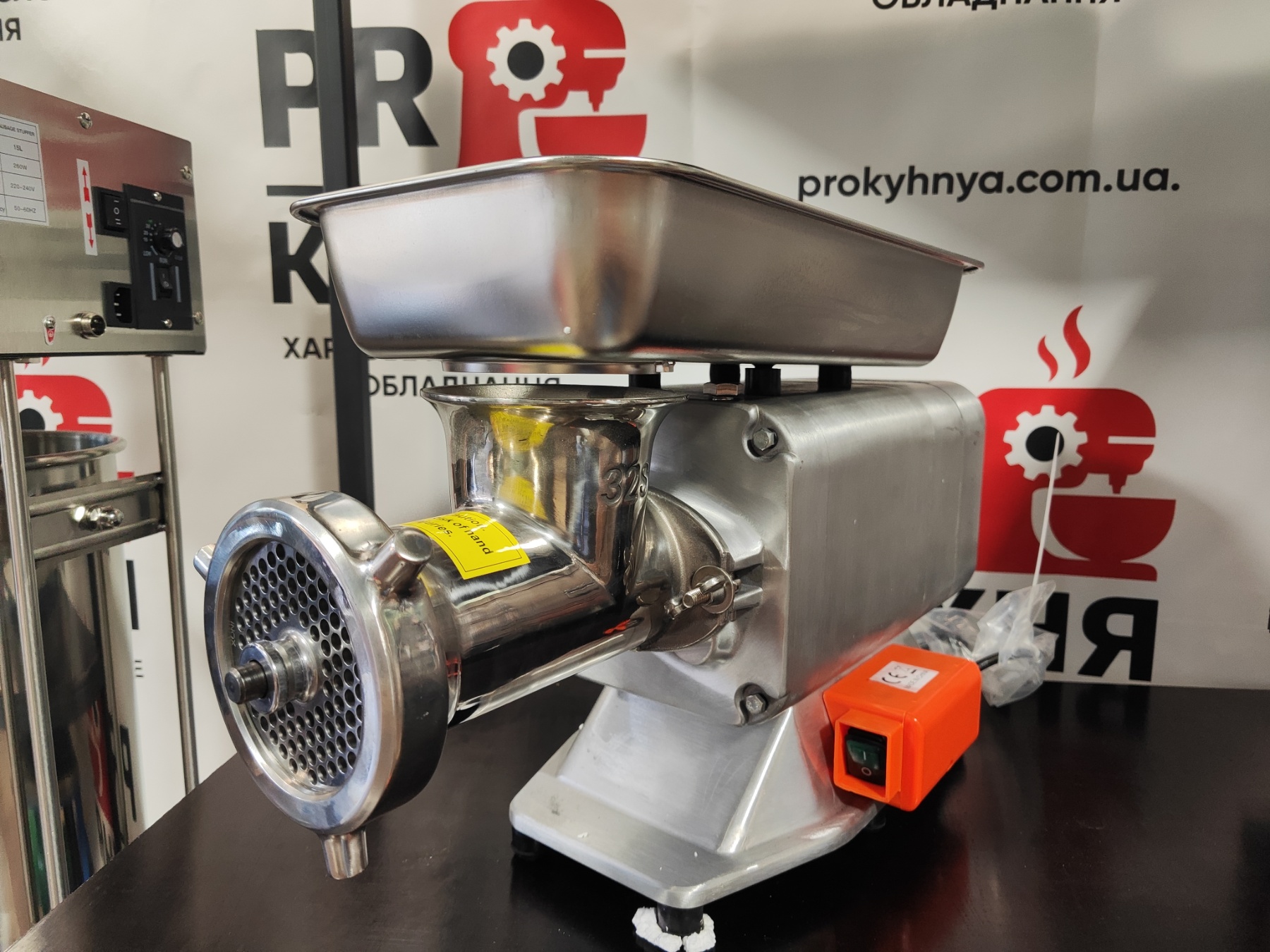 М’ясорубка промислова RY-32 (2200 Вт, продуктивність 350 кг/год)