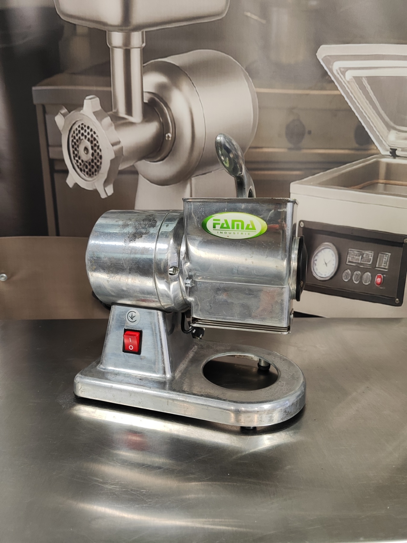 Сирна тертка Fama GM FGM 113