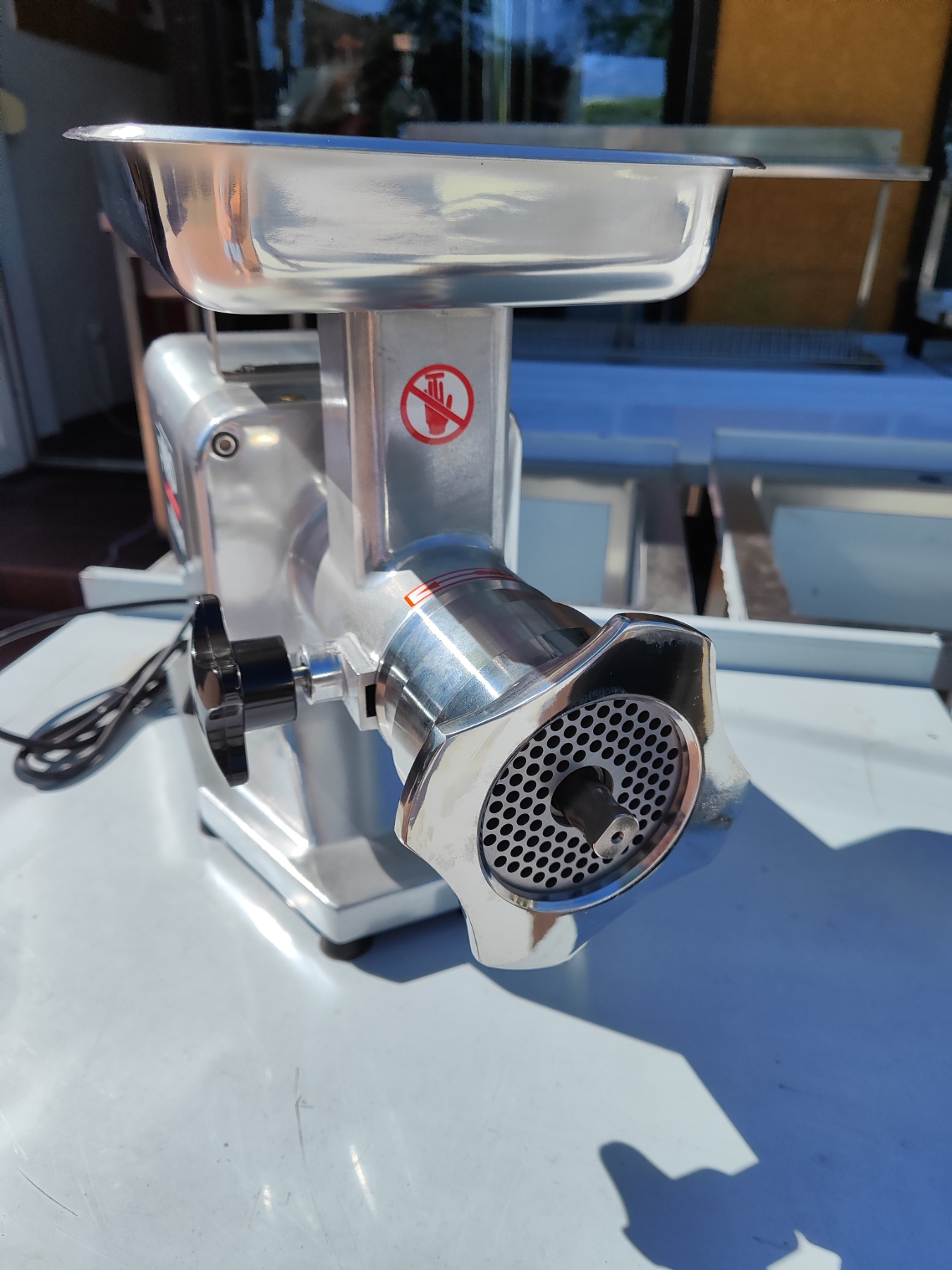М'ясорубка промислова GRT-HM22A з реверсом 220 кг/год | Професійна мясорубка 220 В - Зображення 3