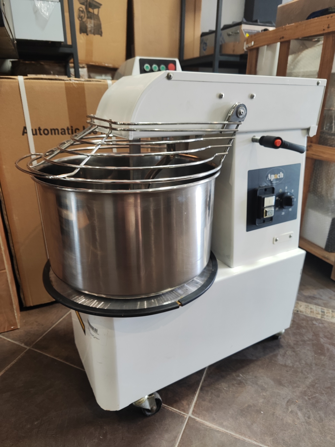 спіральний тістоміс Apach Rising Spiral Mixer 22 л