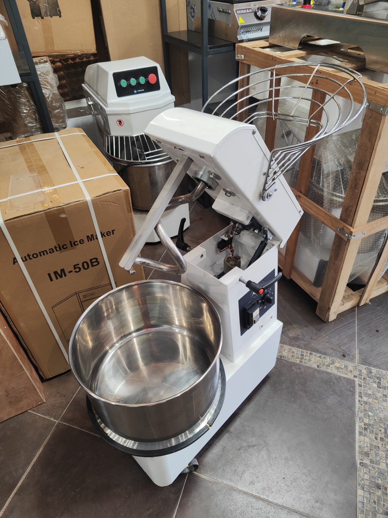 Тістоміс спіральний Apach Rising Spiral Mixer 22 літра, 220 В, зі знімною діжею, Італія - Зображення 4