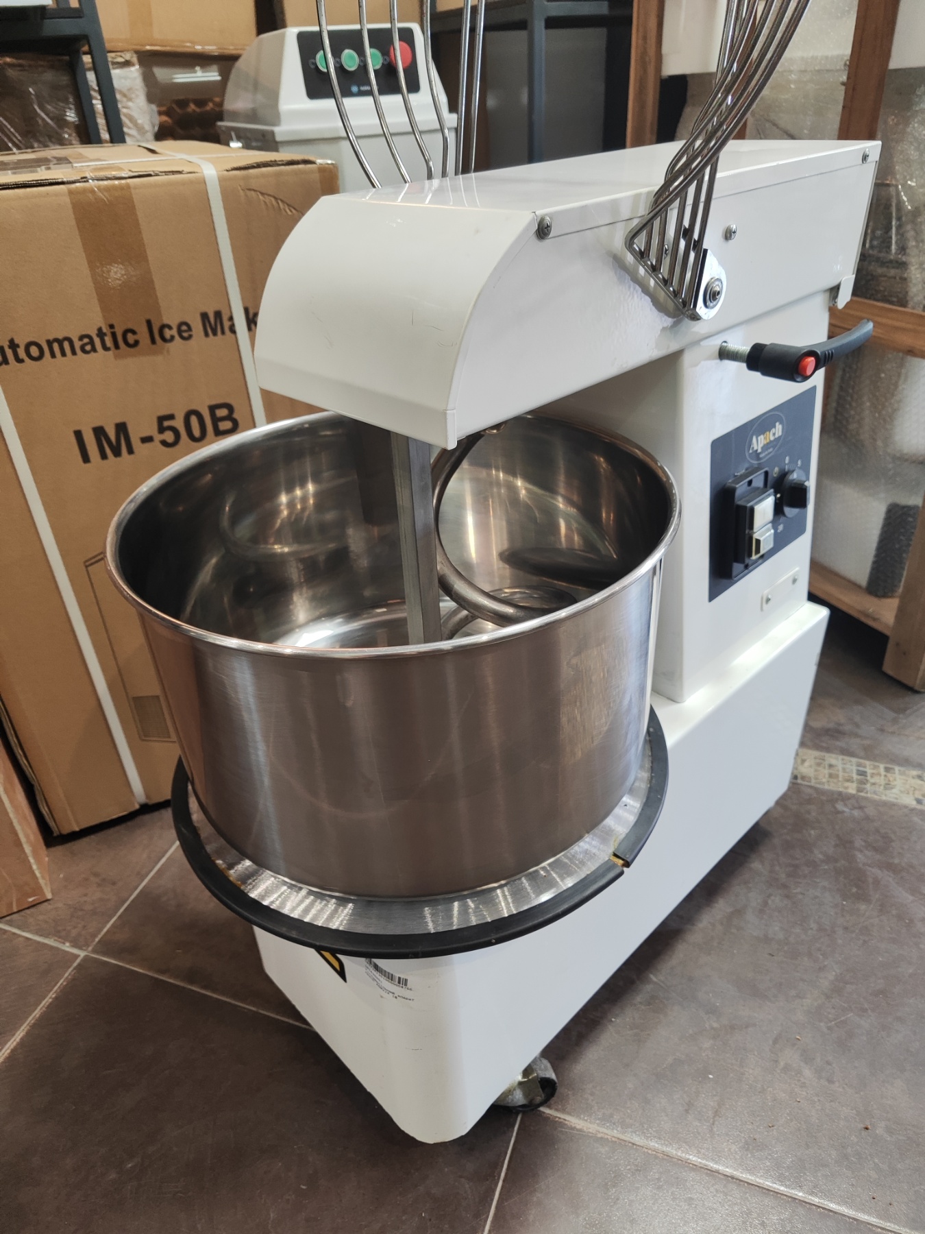 Тістоміс спіральний Apach Rising Spiral Mixer 22 літра, 220 В, зі знімною діжею, Італія - Зображення 5