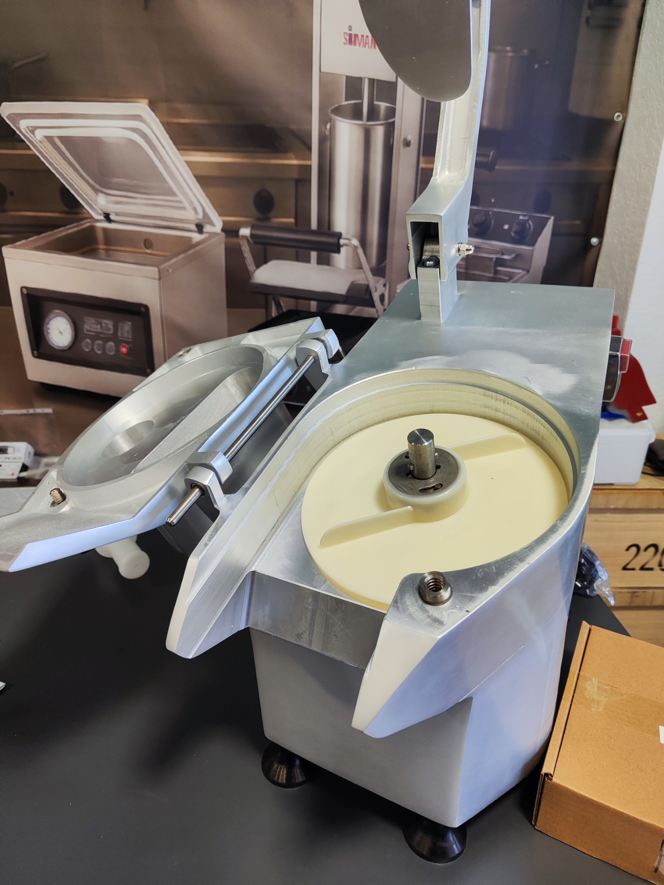 Овочерізка промислова VC-60MS – шатківниця, овочерізка для корейської моркви до 300 кг/год, 220В - Зображення 2